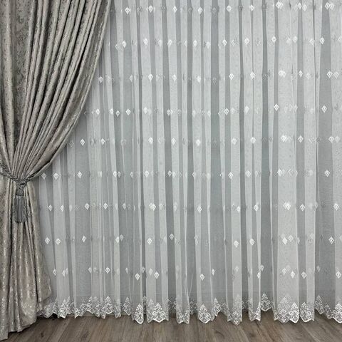 Тюль грек-сітка з вишивкою №12567 в спальню, вітальню біла з сірим